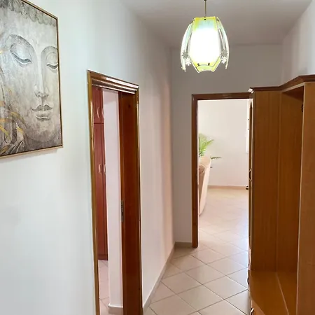 Center * ساراندا
